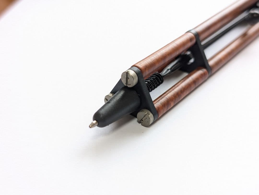 パラフェルナリア　ボールペン　イタリア製　木軸？　定価20000円