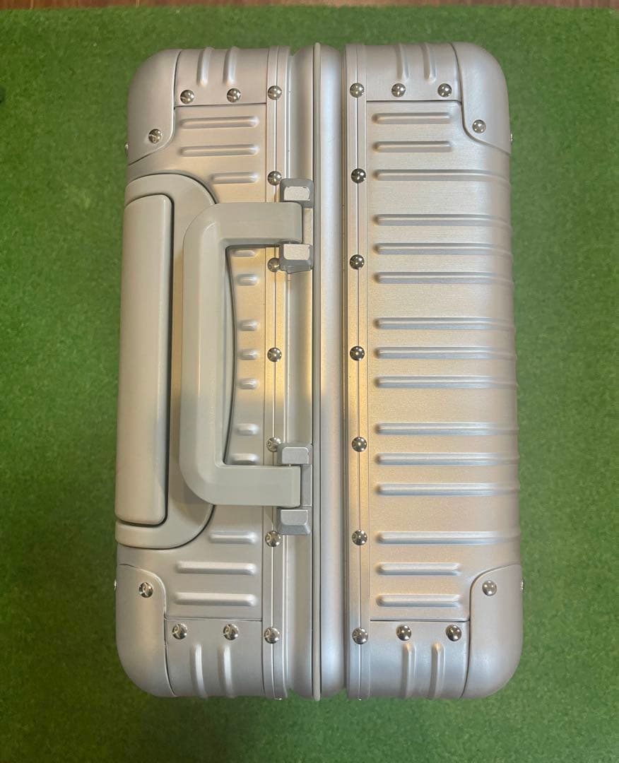 キャリーケース　機内持込サイズ