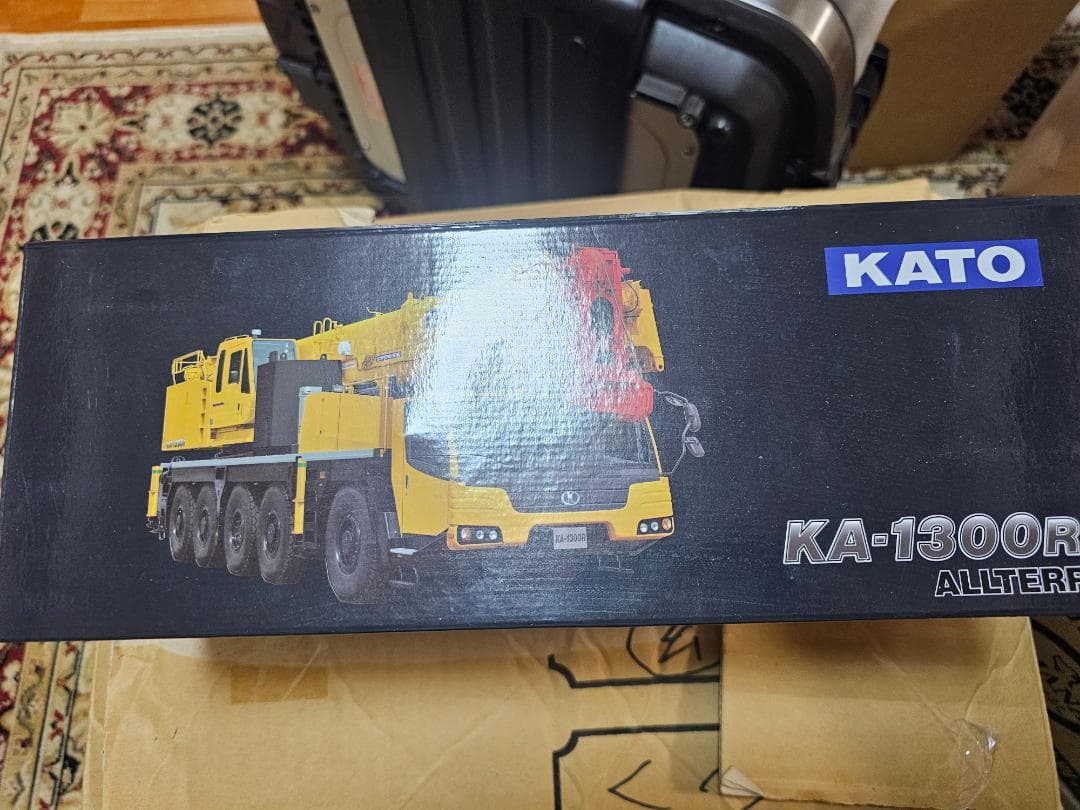 KATO KA-1300R クレーン車