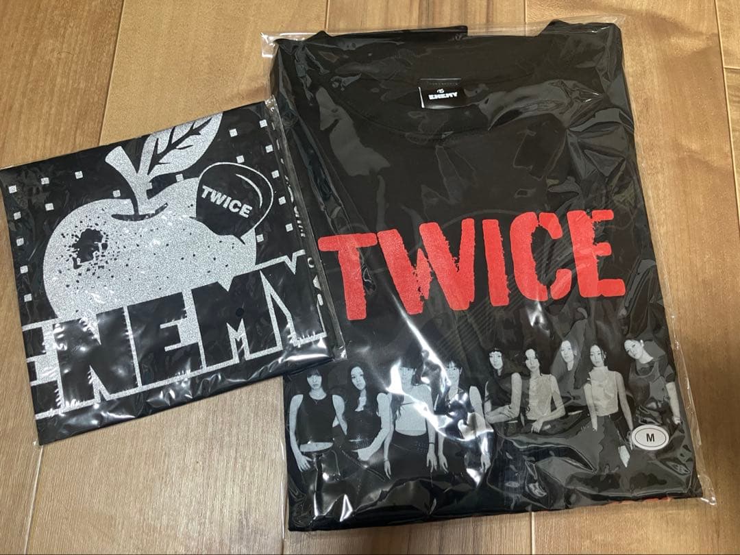 TWICE THIS IS FOR フォトTシャツ、バンダナset