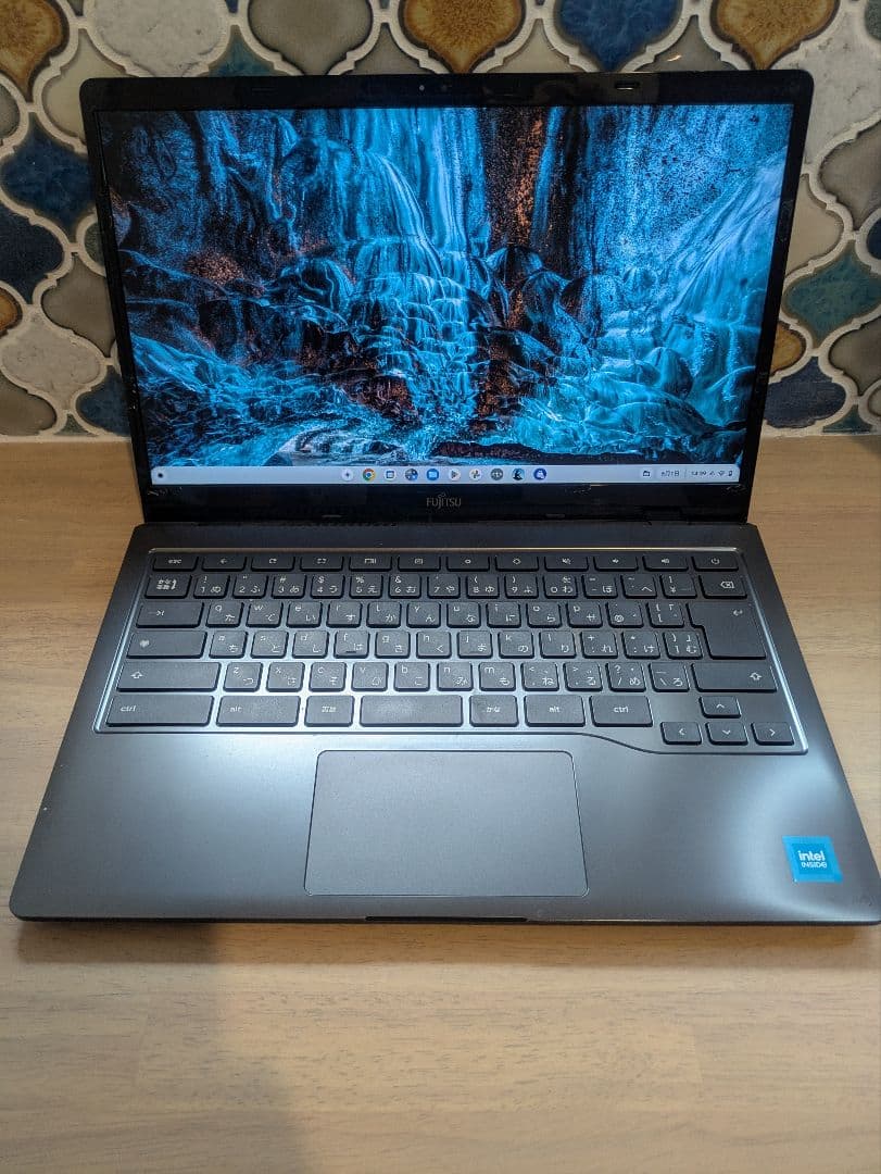 富士通 FMV Chromebook 14型/Celeron/4GB 64GB