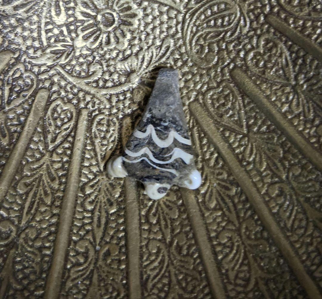 004　ビーズ　トンボ玉　イスラム玉　ペンダント　トップ！