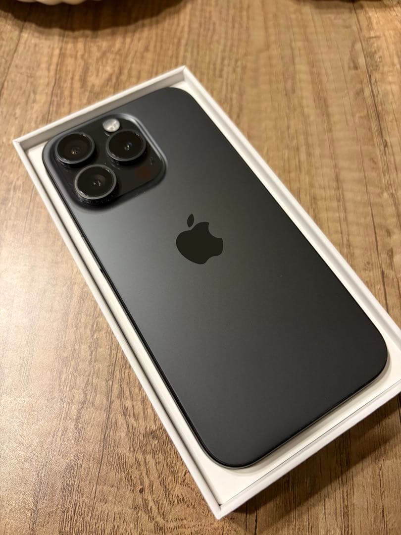 Apple iPhone 15 Pro 128GB ブラック