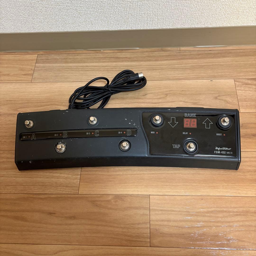 Hughes & Kettner FSM-432 MK III フットスイッチ