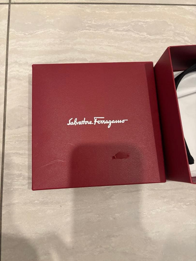Salvatore Ferragamo 黒 リボンヘアバンド カチューシャ 美品