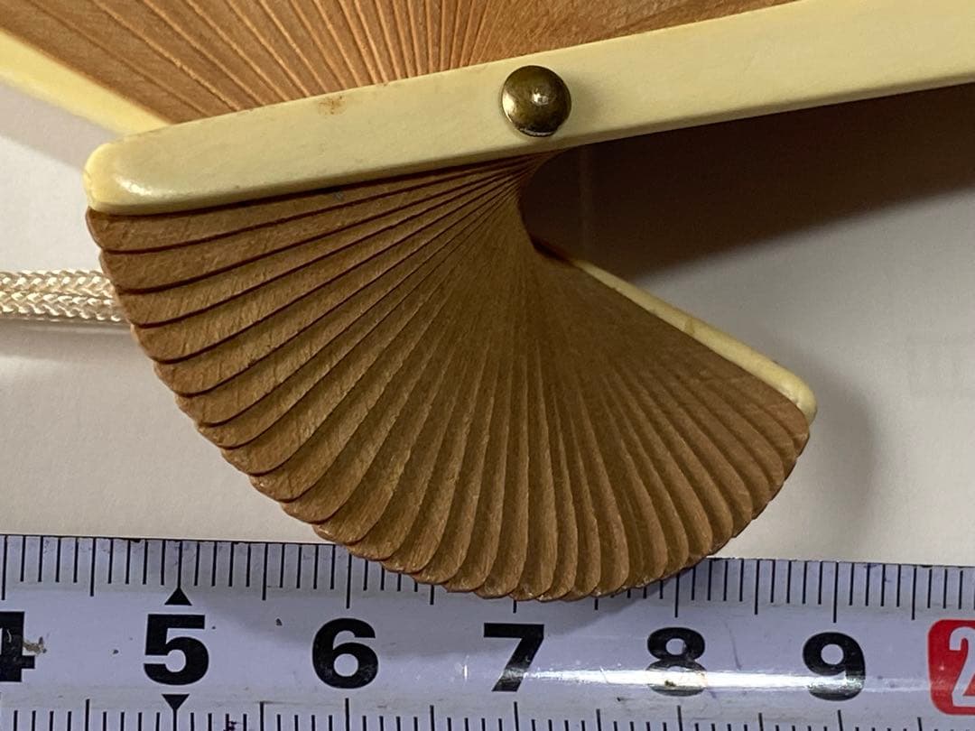 ♦️中国伝統工芸 透かし彫り 扇子 扇 骨？鯨歯？鹿角 置物 飾り 団扇 骨董品