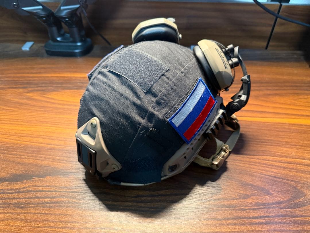 タクティカルヘルメット