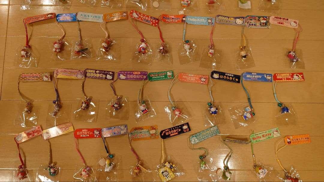 ご当地キティ根付け ＆ファスナートップ　209個大量セット