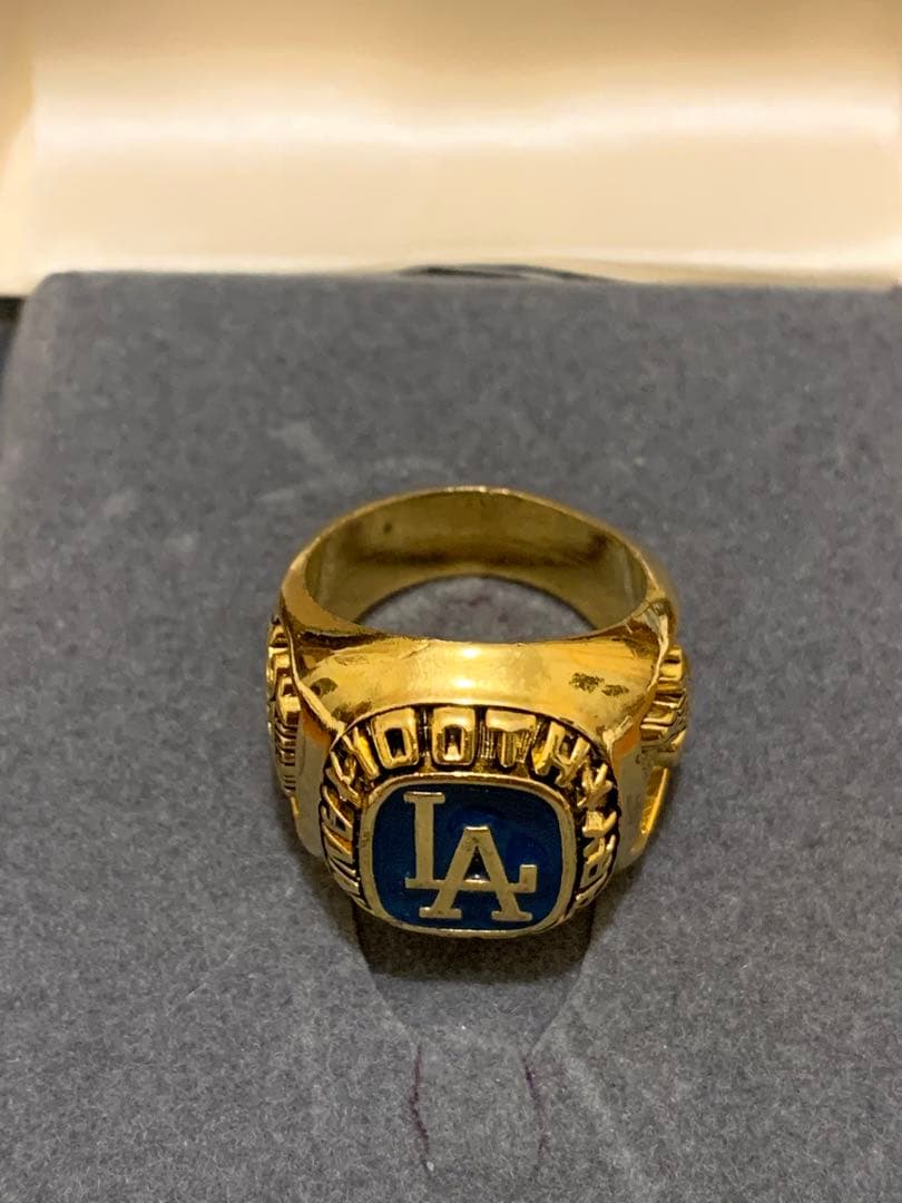 ロサンゼルス・ドジャース 創設100周年記念リング