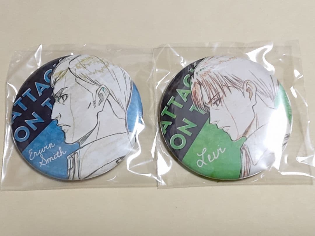 進撃の巨人 リヴァイ エルヴィン　横顔 wit studio 缶バッジ