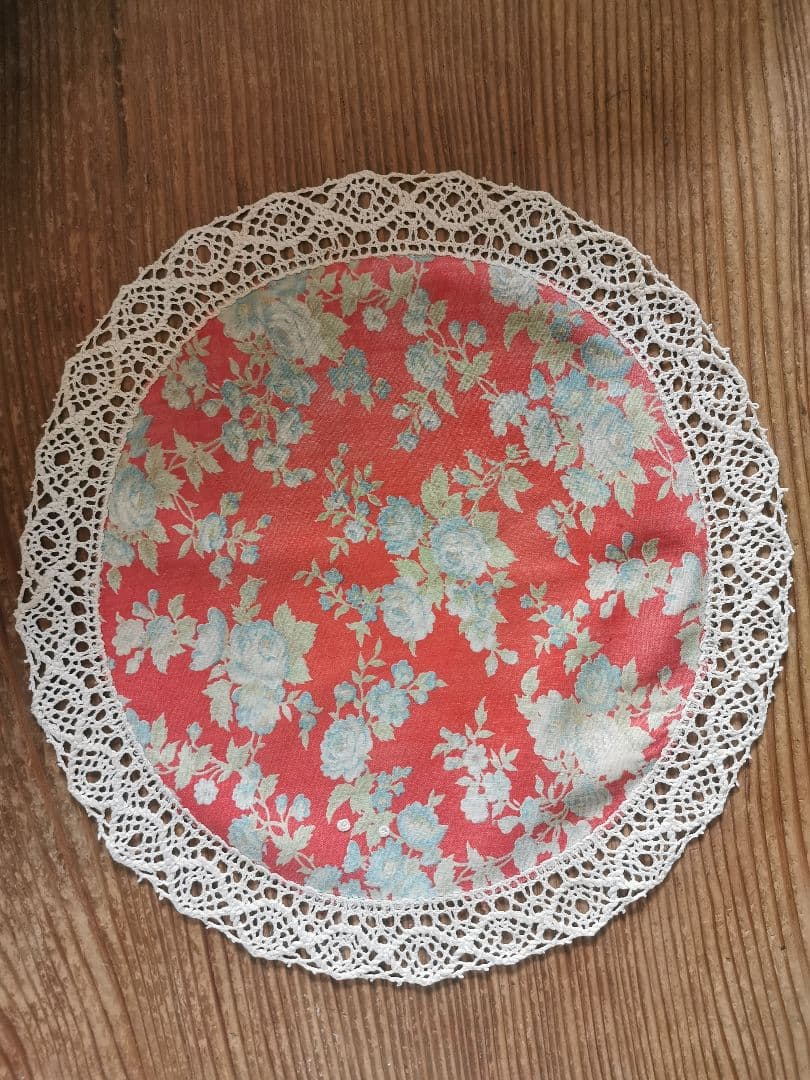 アンティーク フレンチ花柄ファブリック＆クロシェボビン編みレース装飾 ドイリー