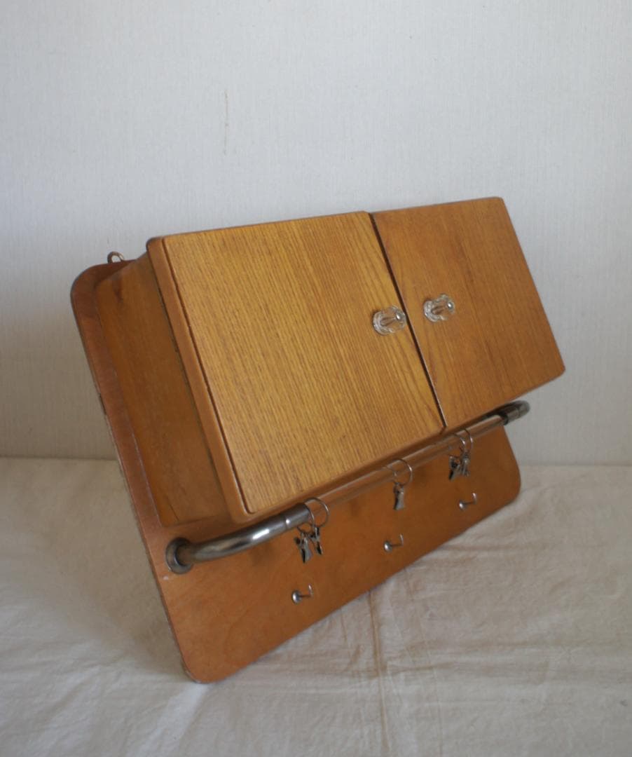 ウォールキャビネット　飾り棚　ブロカント　フレンチ　フランスアンティーク