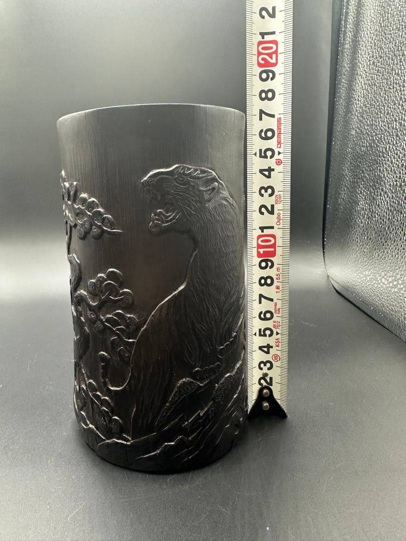 Myday公式アカウント01 竹彫　筆入　筆筒虎　清時代　竹　骨董　古美術