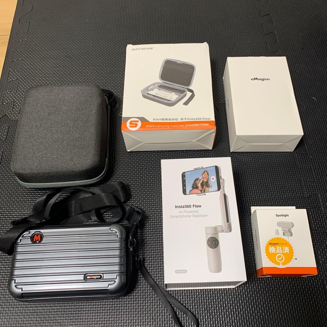 Insta360 Flow スマートフォンスタビライザー　撮影ライト、ケース付属