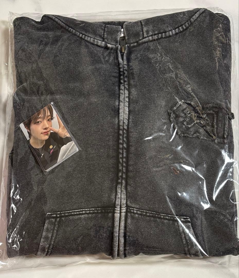 &TEAM ＺＩＰ-UP フーディー　Mサイズ　新品　トレカ付き