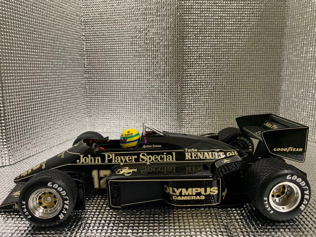 【BIGサイズ！F1 ロータスルノー97T アイルトンセナ　1/12】