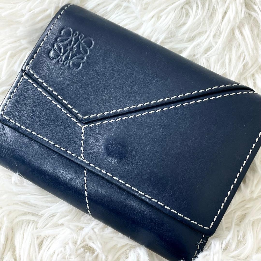 ロエベ　LOEWE 三つ折り財布　レザー　ネイビー　アナグラム　ステッチ