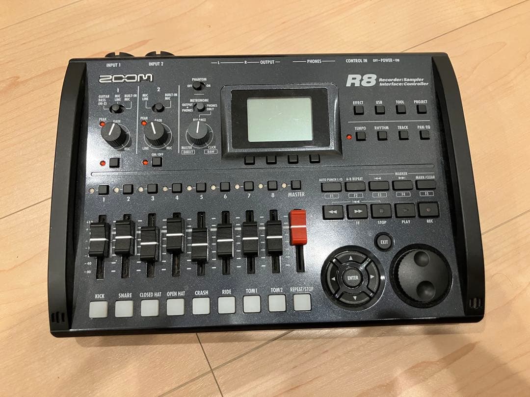 ZOOM R8 マルチトラックレコーダー/オーディオインターフェース