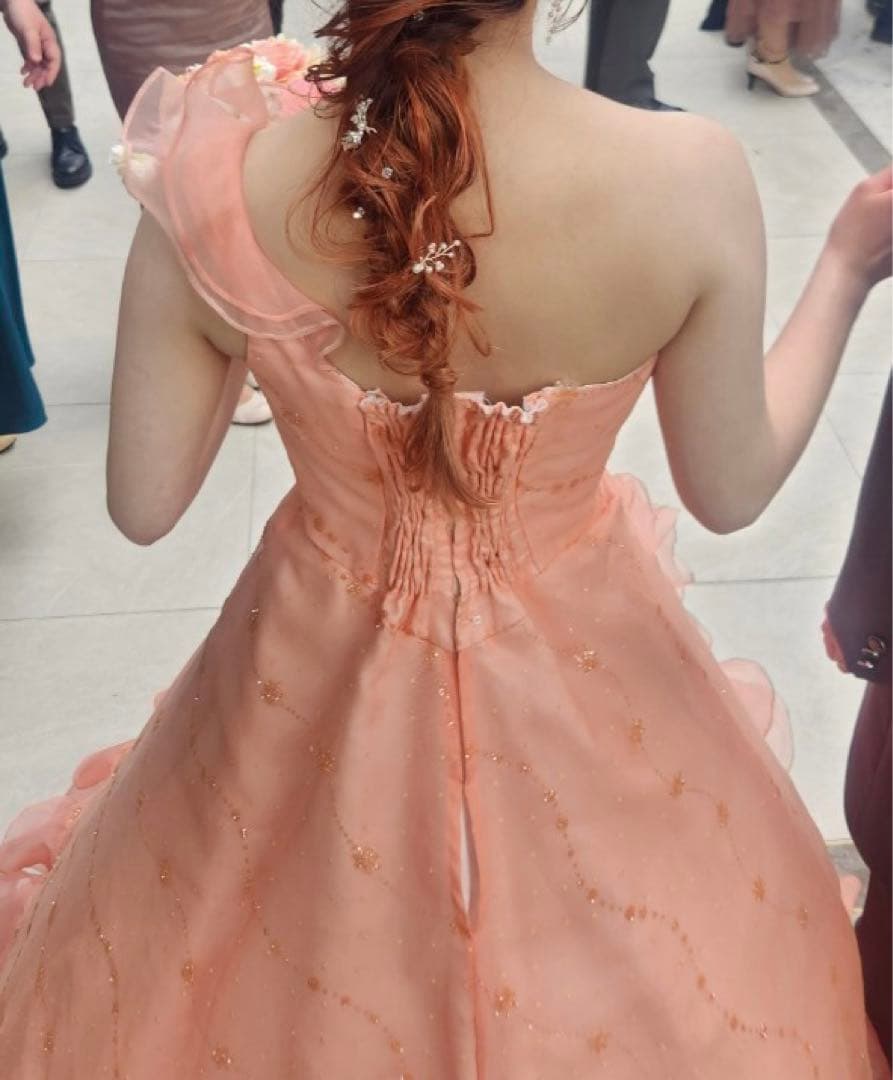 カラードレス　サーモンピンク　結婚式　ウェディング