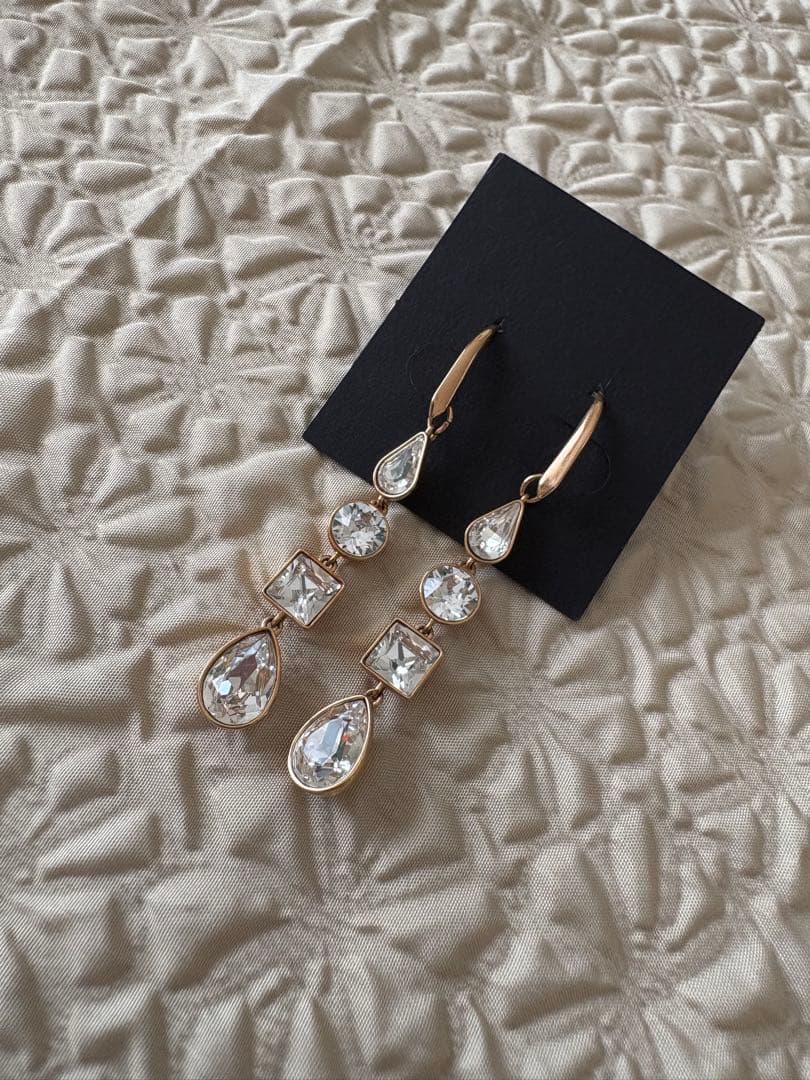 スワロフスキー Swarovski 『Lisanne ピアス』 5395236