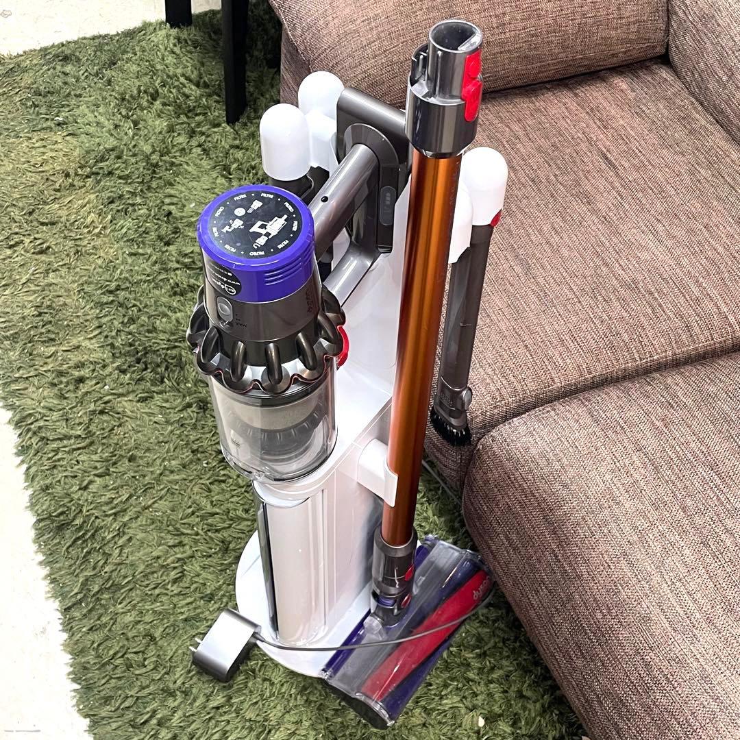 【ダイソン】美品　Dyson V10 ジャンク　ドッグ　付属品多数　sv12