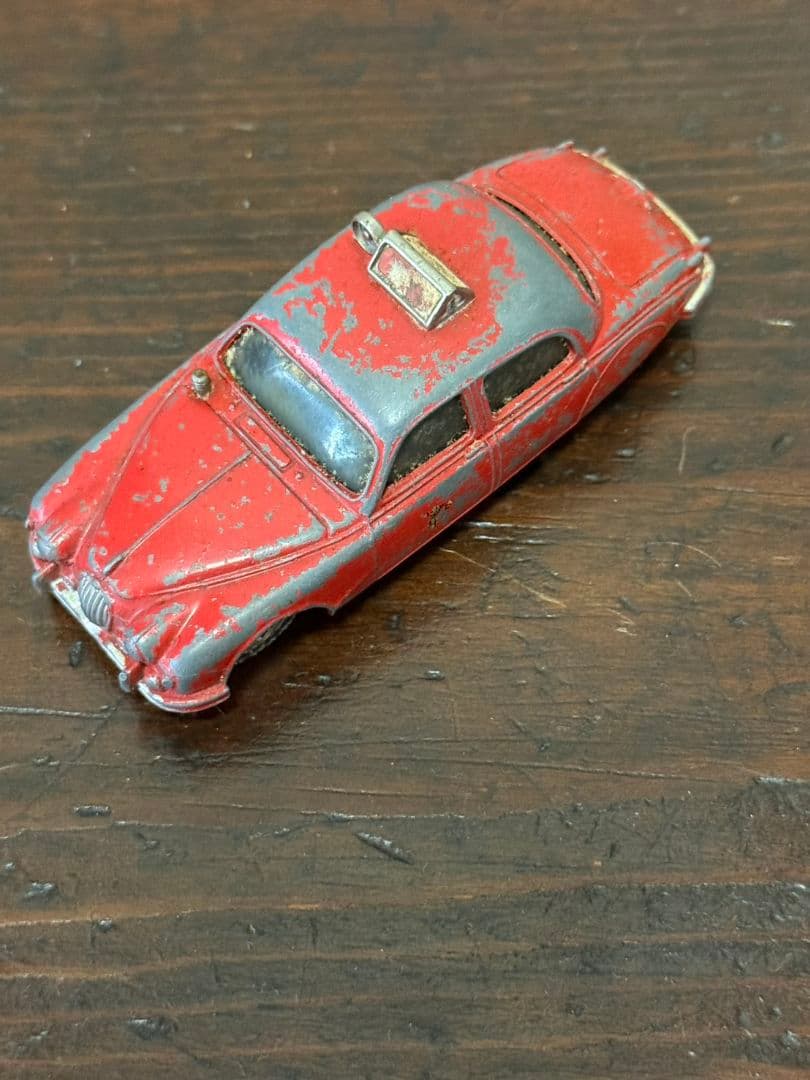 コーギ■Corgi Toys Jaguar 2.4 Litre Fire Car