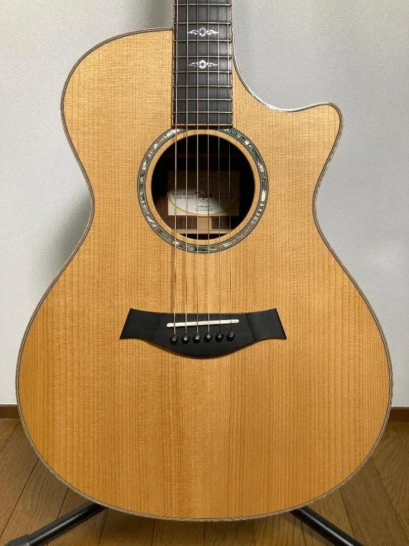 【激レア】 Taylor 2014 Japan Limited 812ce