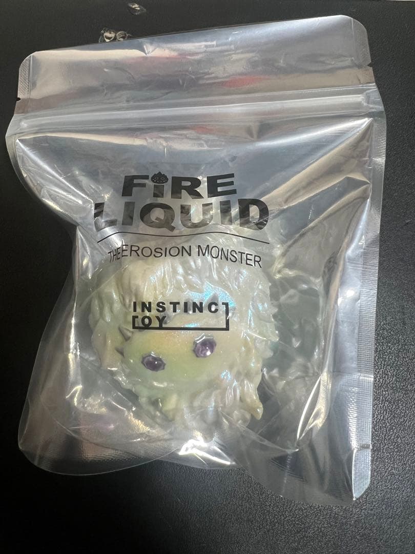 INSTINCTOY EROSION MONSTER ホワイト/クリア