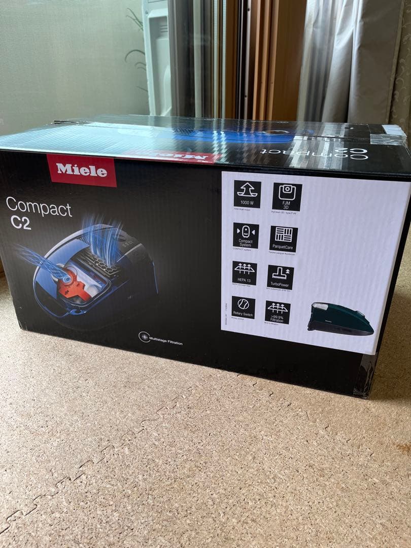 Miele Compact C2 掃除機 　　　　購入　2024年11月28日