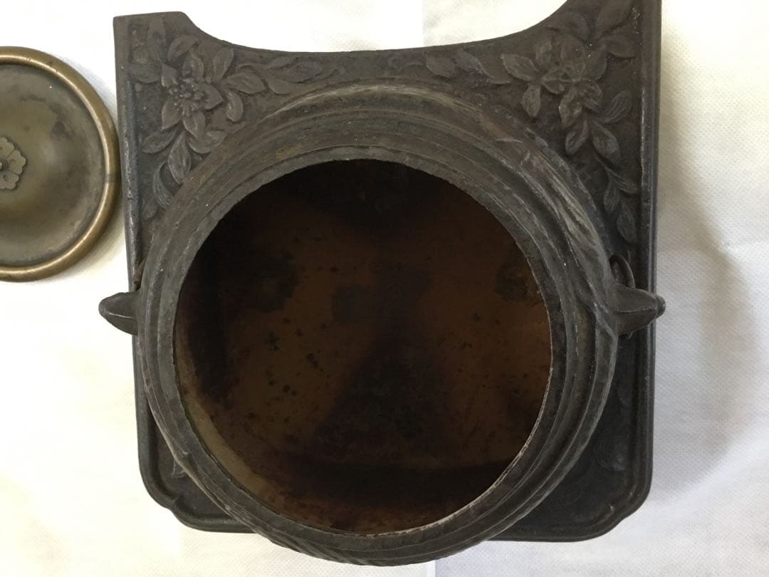 時代物　骨董　鉄瓶　茶釜　茶道具　茶器　真鍮蓋　美術品　レトロ　アンティーク