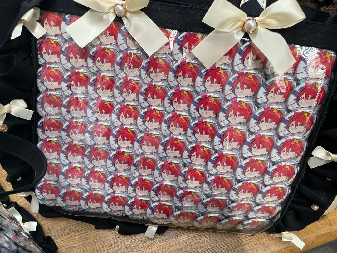 CR rion 缶バッジ