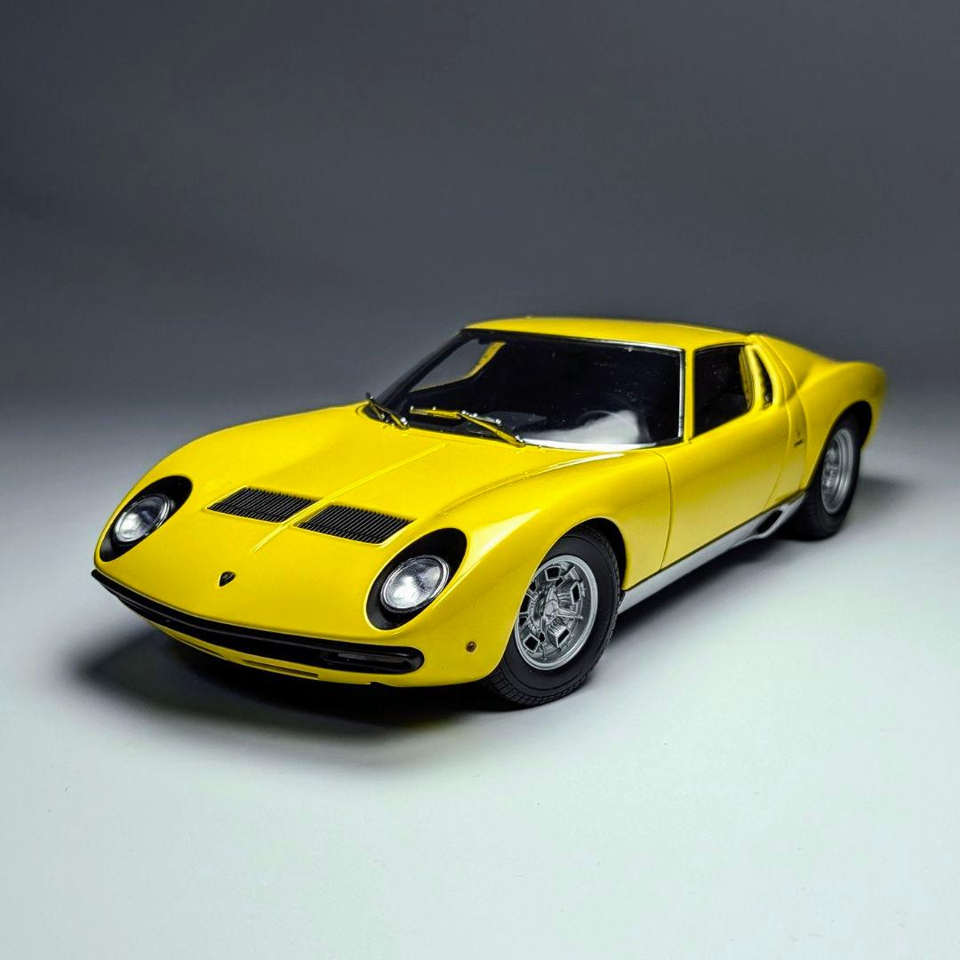 1/18 オートアート ランボルギーニ ミウラ SV イエロー