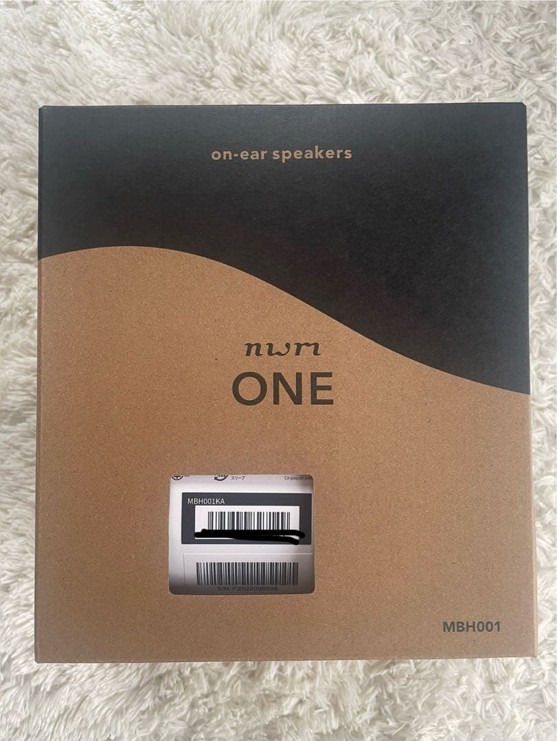 num ONE オンイヤースピーカー【ダークグレー】