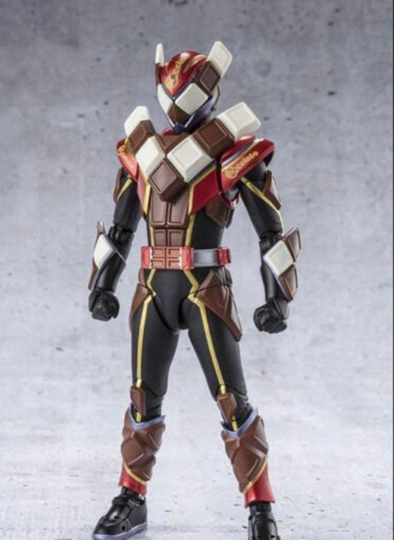 仮面ライダーヴァレン フィギュアーツ