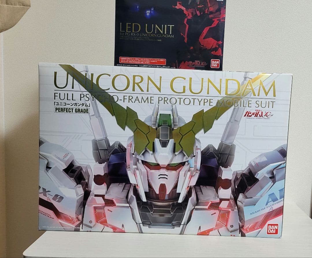 ス*S様 BANDAI　PG 1/60 ユニコーン ガンダム &専用LEDセット