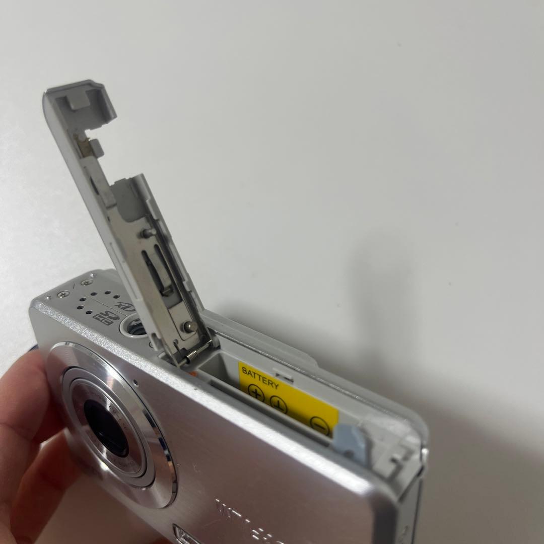 【訳あり　動作確認済】 FUJIFILM FINEPIX J10 デジカメ