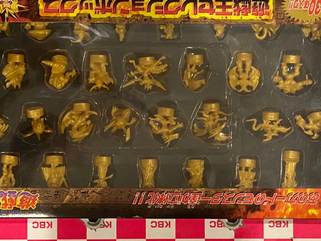 新品未使用★99遊戯王カードモンスター達が立体化30体入セレクションbox未展示