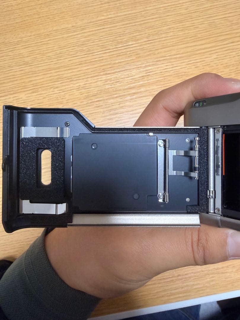 ［極美品］動作確認済み　CONTAX T2 コンパクトフィルムカメラ ケース付き