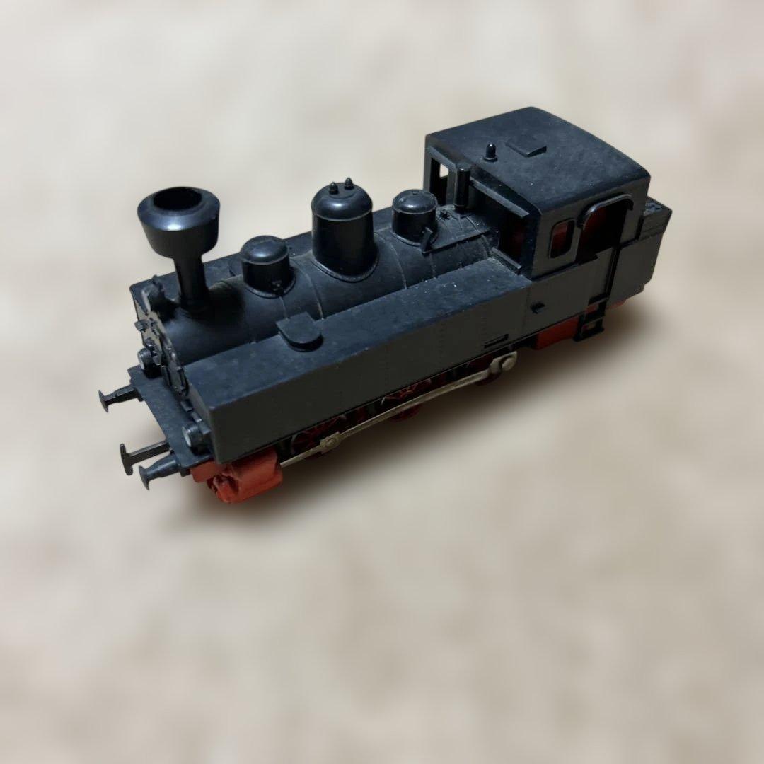 HOゲージ 蒸気機関車 黒と赤 3車輪
