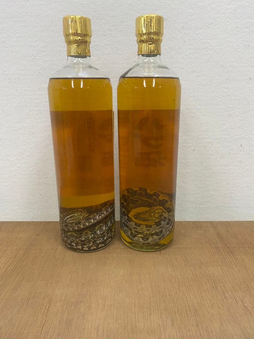 パ*ル様 ハブ入りハブ酒 40度 700ml 2本