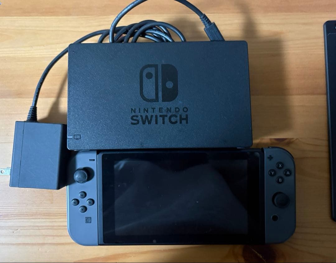 Nintendo Switch本体＋ドック＋充電器
