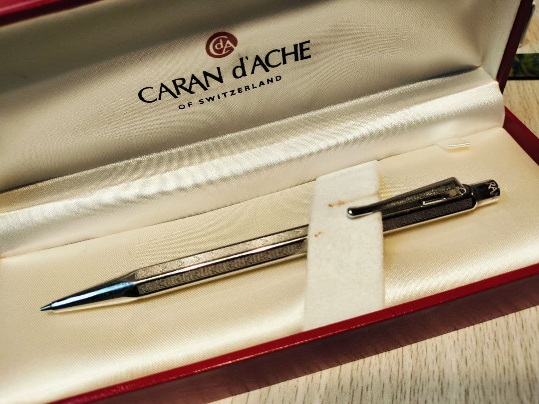 カランダッシュ旧型エクリドールシェブロンMP