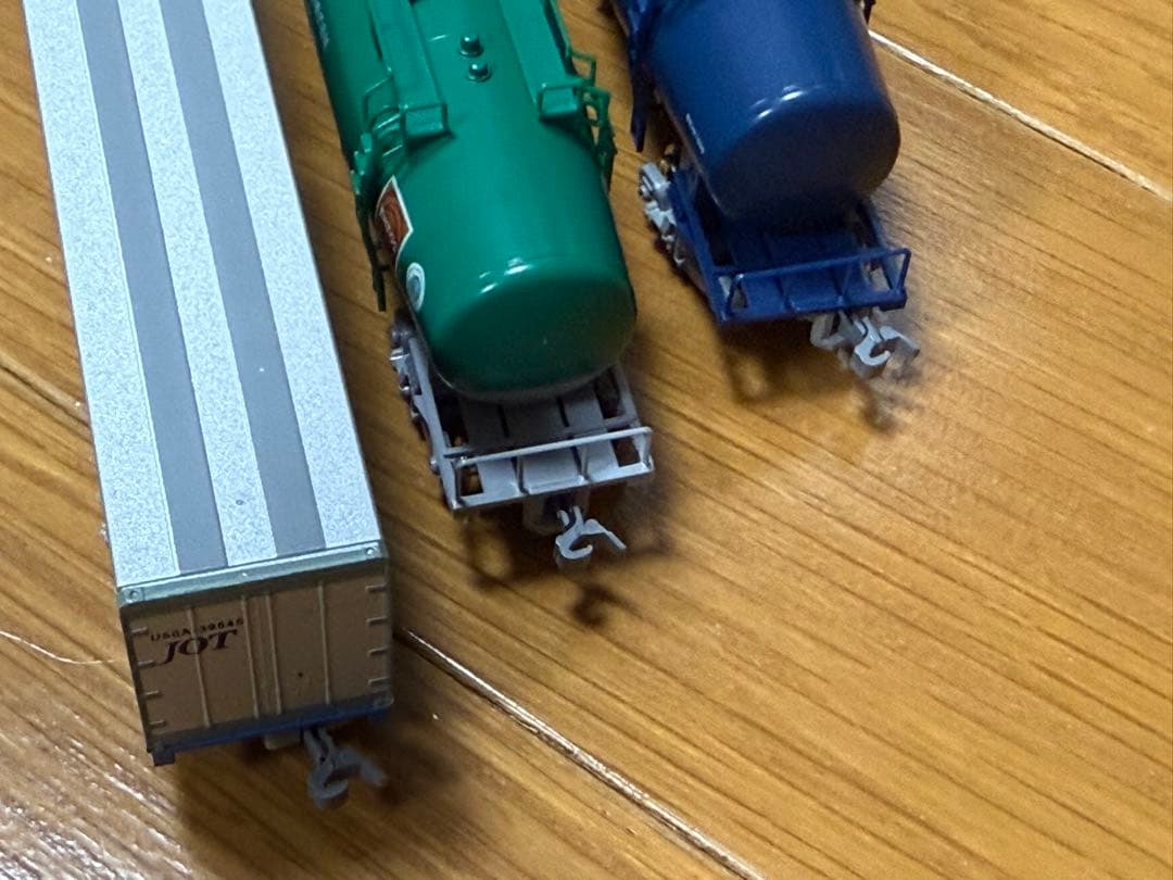 貨物16両かコンテナ付とタキ22両セット