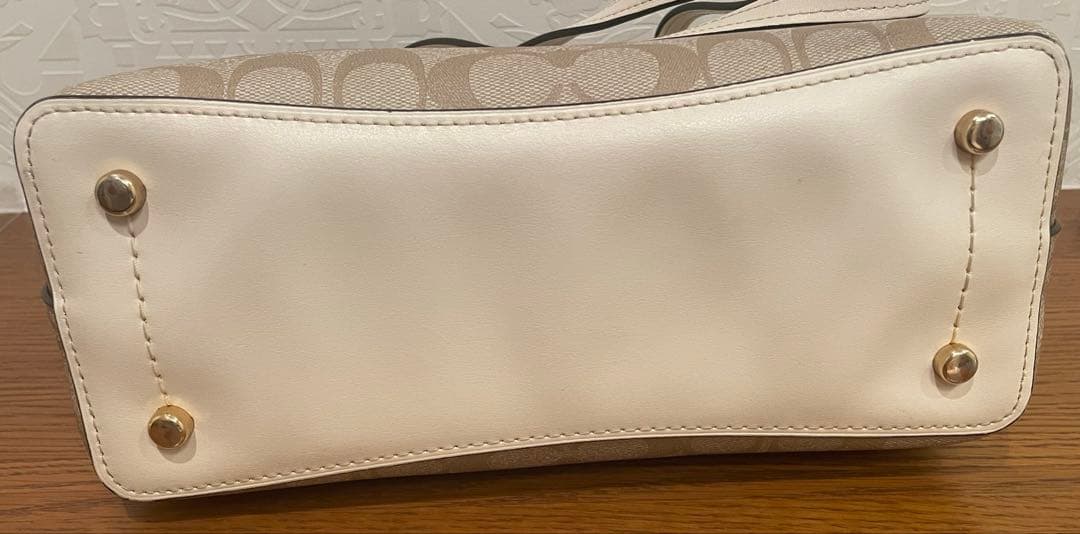 COACH ショルダーバッグ ベージュ ロゴプリント