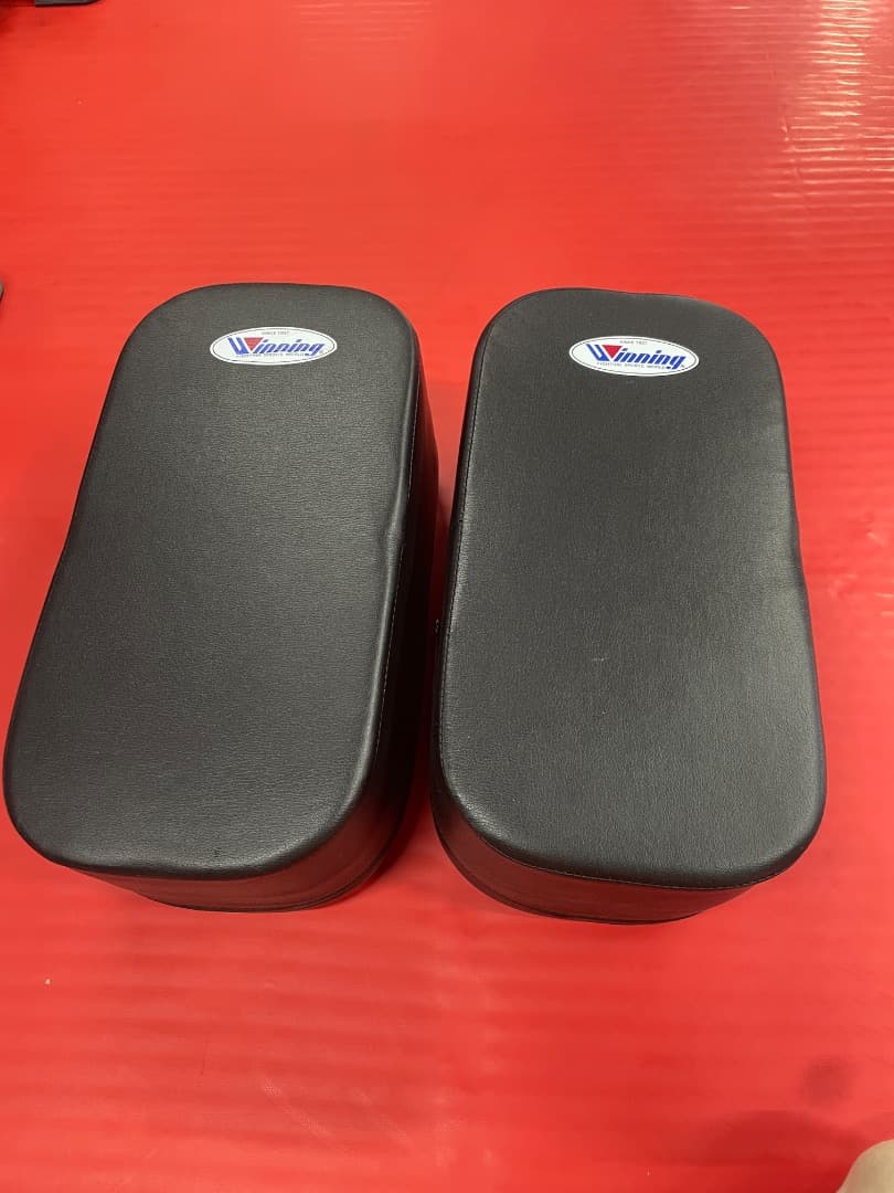 美品　ウイニング　キックミット