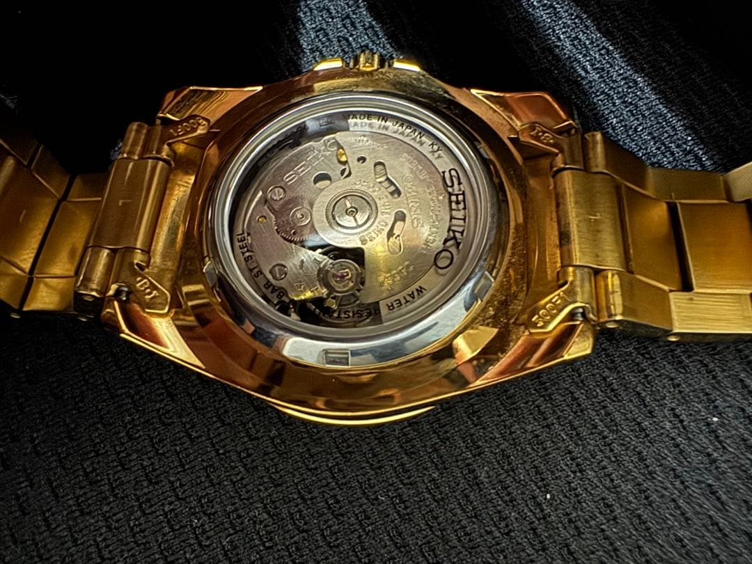 SEIKO 5スポーツ　自動巻き　ダイバーズ　ゴールド