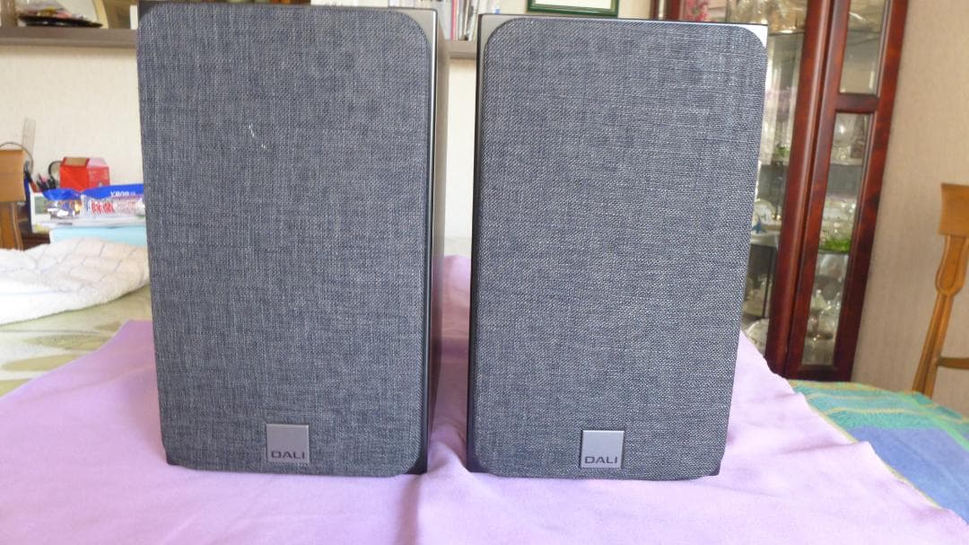 ブックシェルフスピーカー　DALi　oberon1 (ダークウッド）