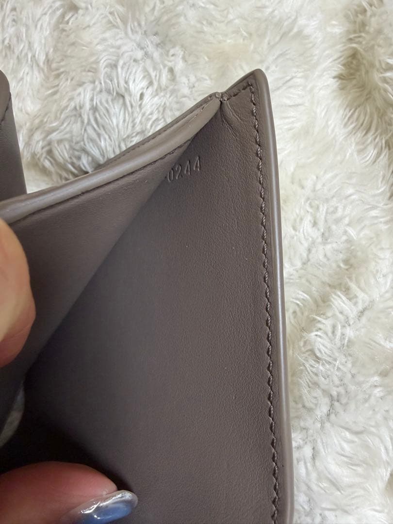 美品 CELINE グレー 二つ折り財布 保存袋付き
