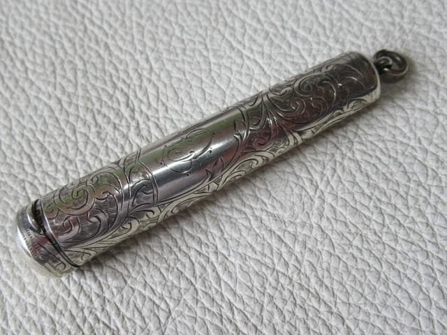 ◆1909年製 イギリス製！総純銀製（925) 唐草模様彫刻 パイプケース