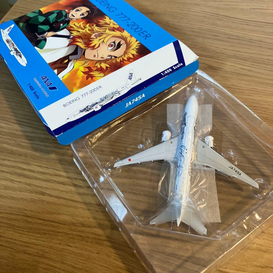 ANA B777-200ER 鬼滅の刃ジェット JA745A 1/400